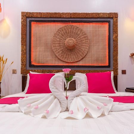 Angkor Rithy Boutiquese Bed & Breakfast เสียมราฐ ภายนอก รูปภาพ