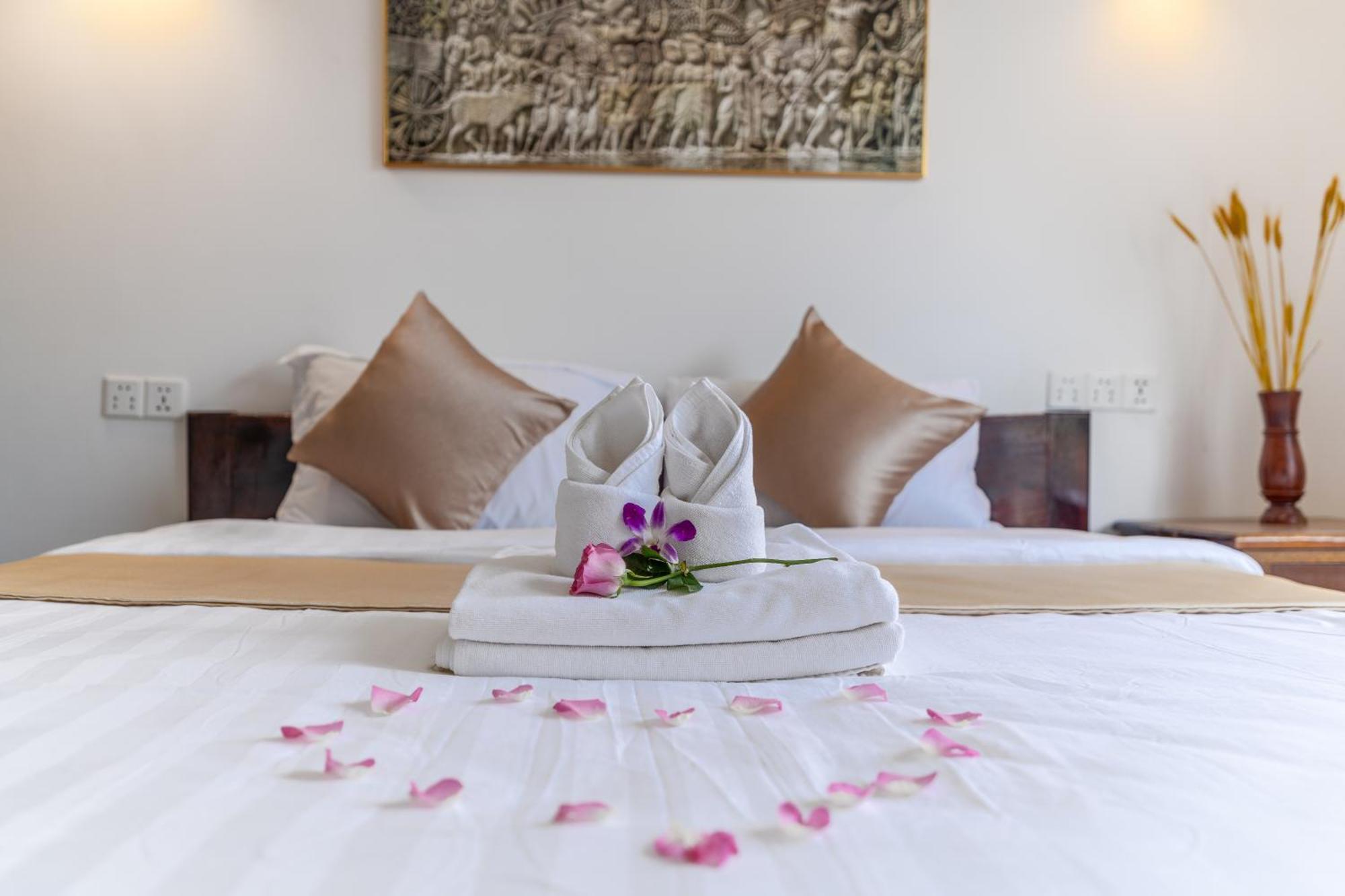 Angkor Rithy Boutiquese Bed & Breakfast เสียมราฐ ภายนอก รูปภาพ